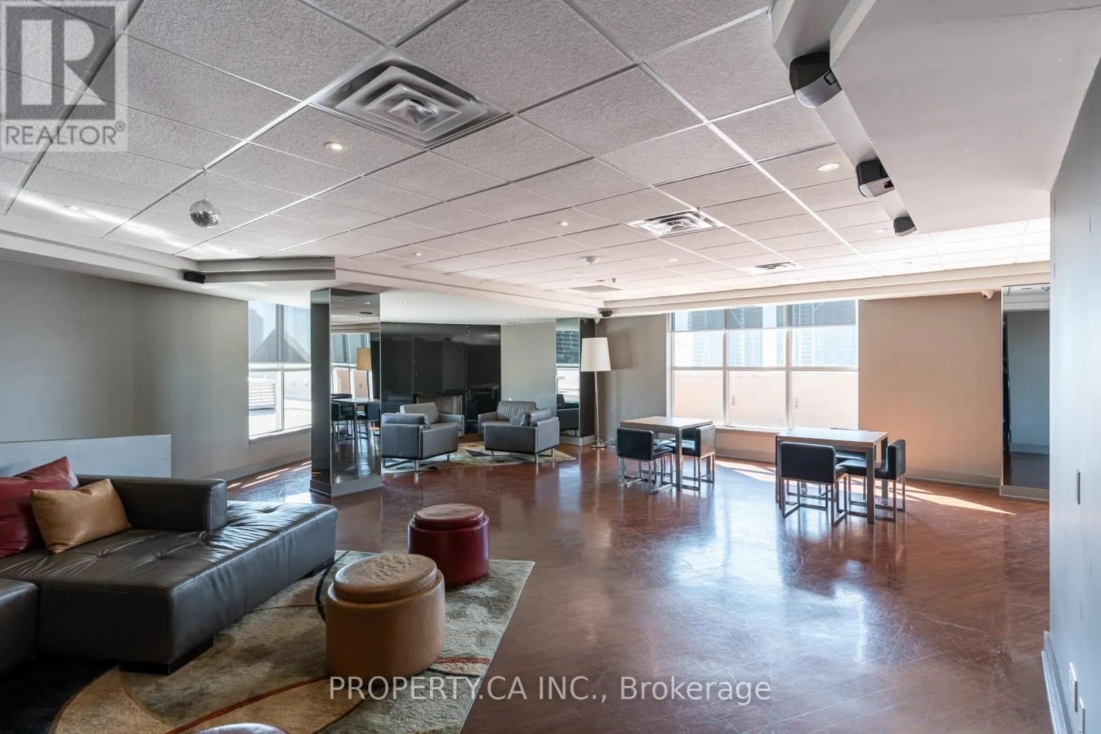 1204 - 801 KING STREET W