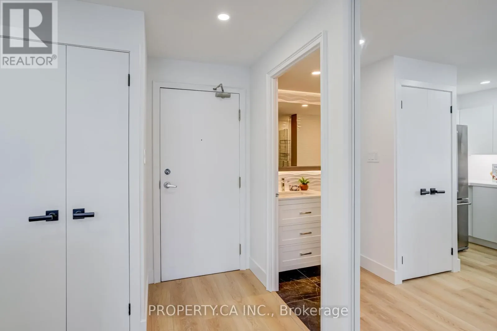 1204 - 801 KING STREET W