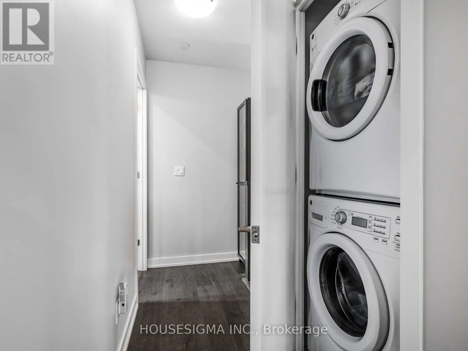 TH03 - 32 BRUYERS MEWS