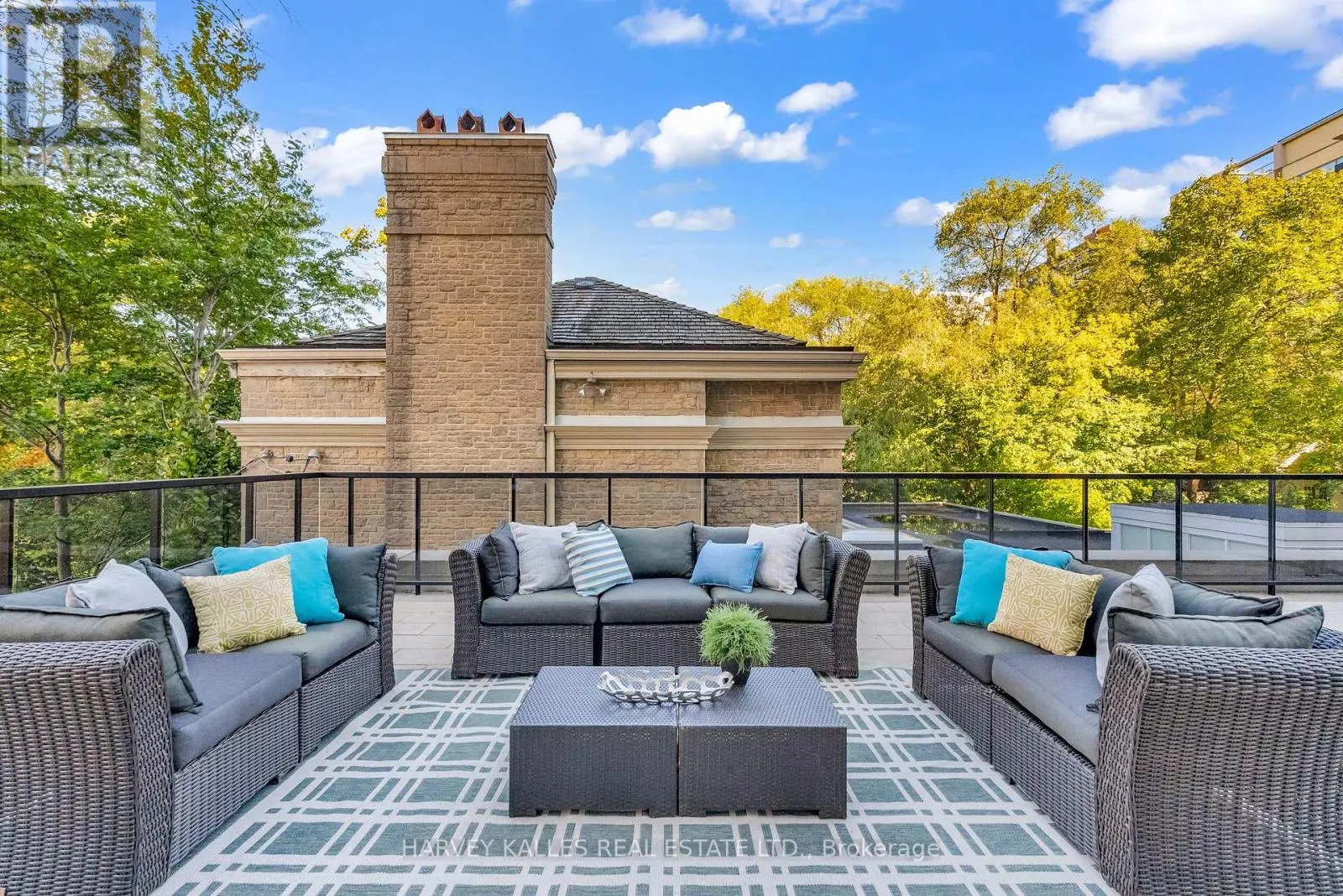 305 - 1 FOREST HILL ROAD