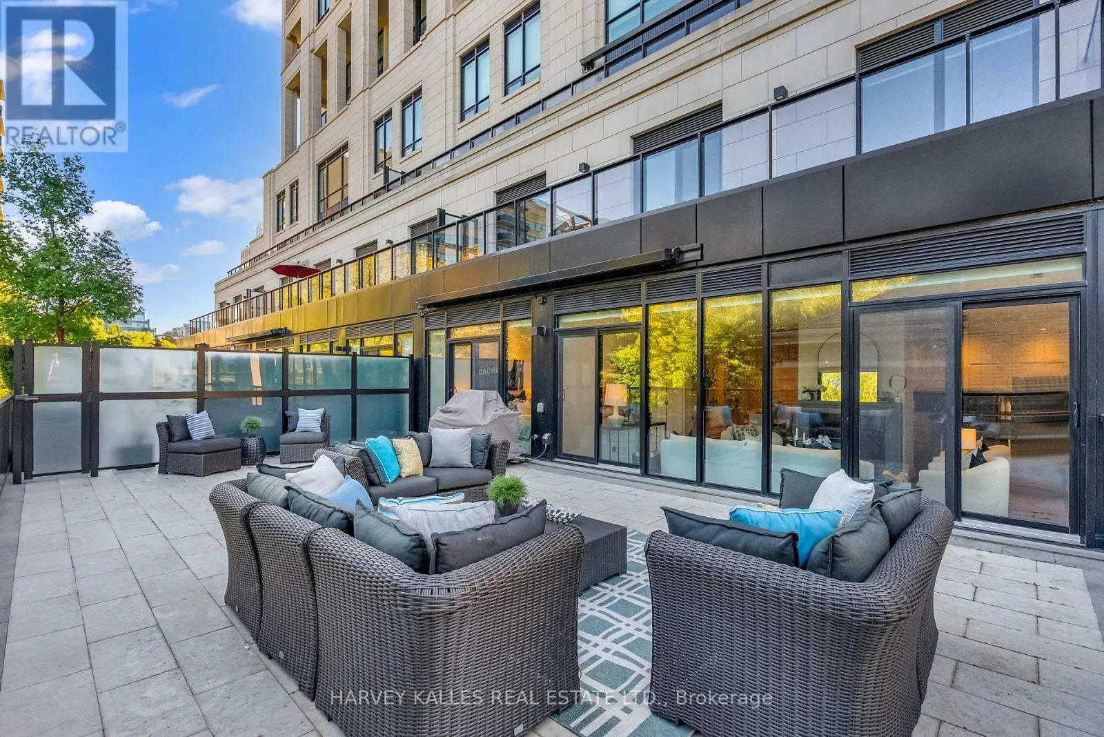 305 - 1 FOREST HILL ROAD