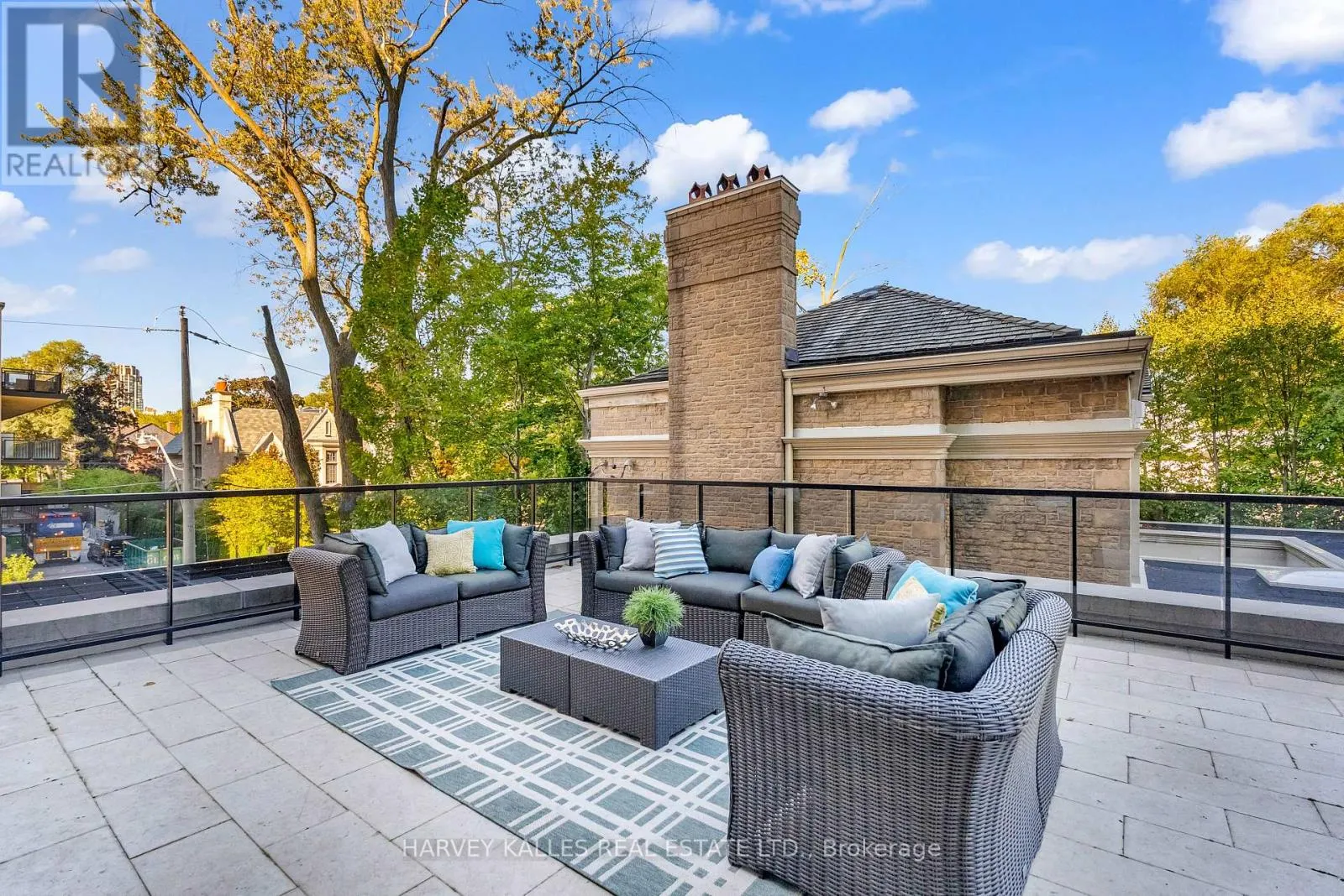 305 - 1 FOREST HILL ROAD