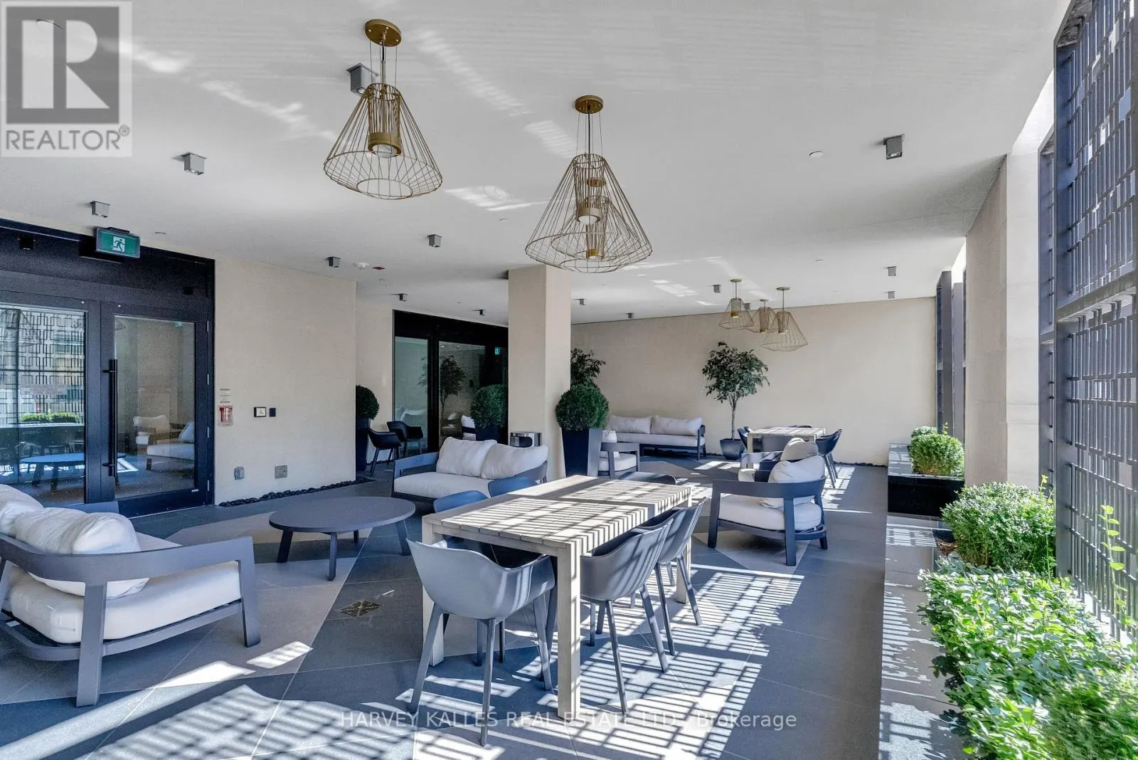 305 - 1 FOREST HILL ROAD