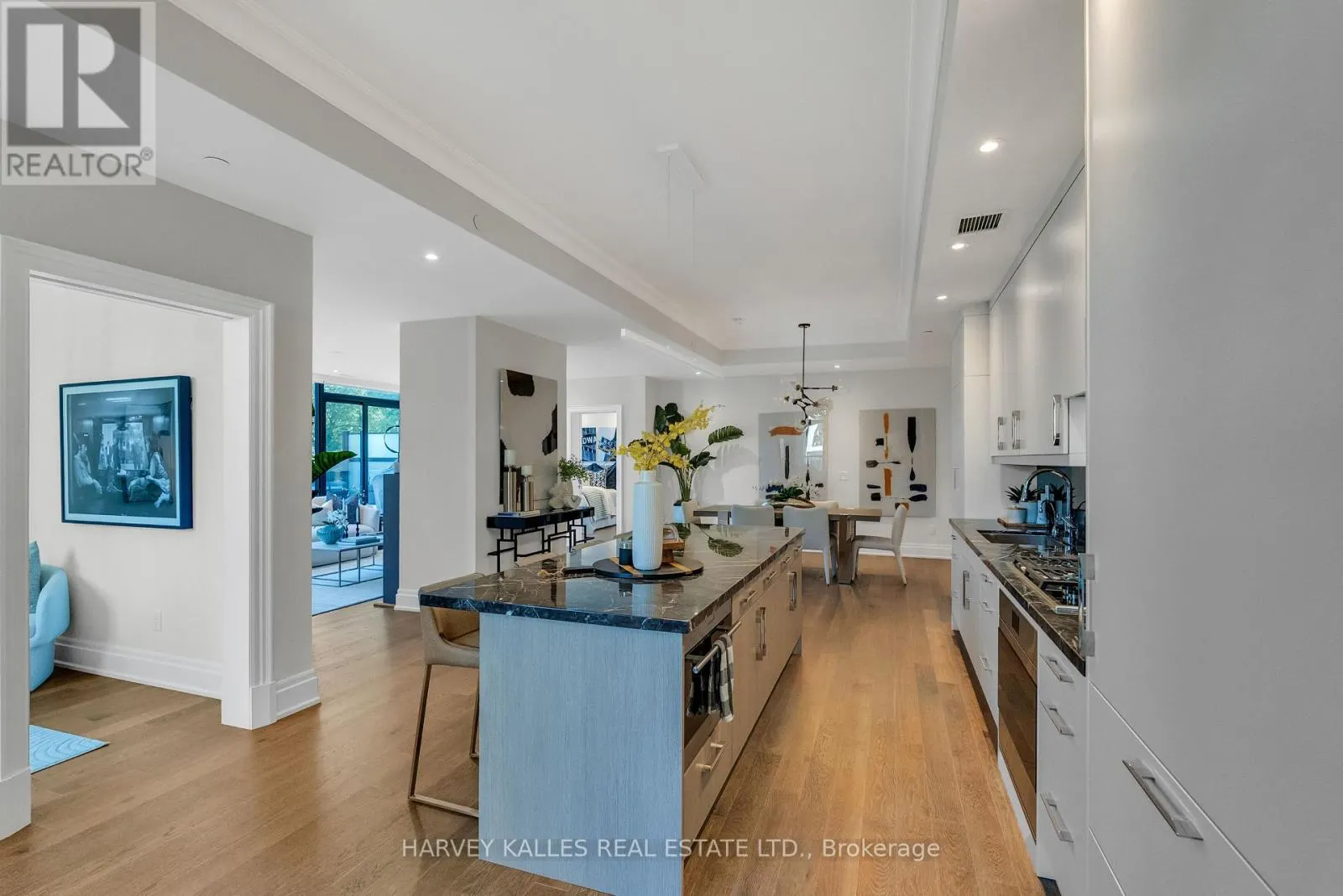 305 - 1 FOREST HILL ROAD