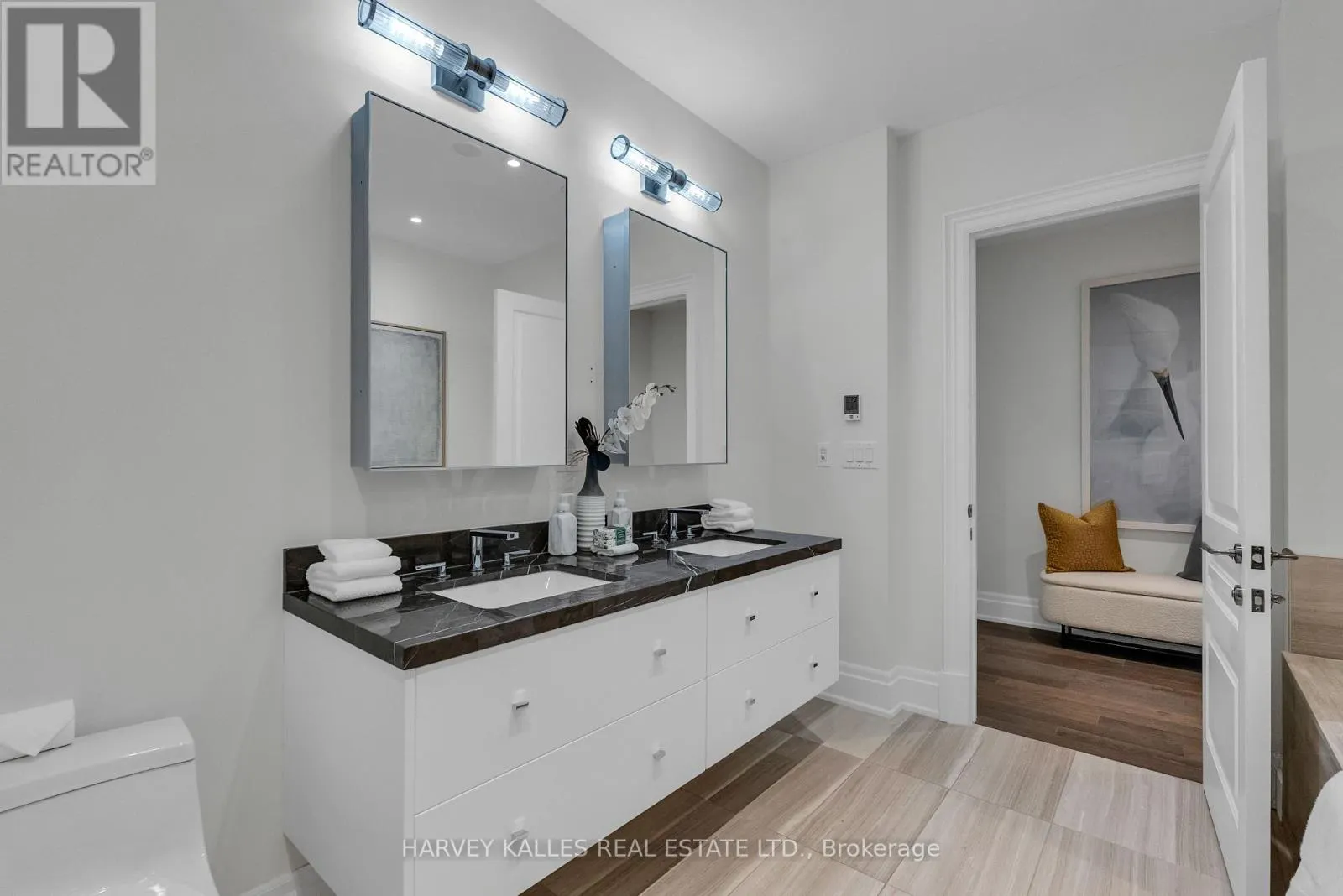 305 - 1 FOREST HILL ROAD