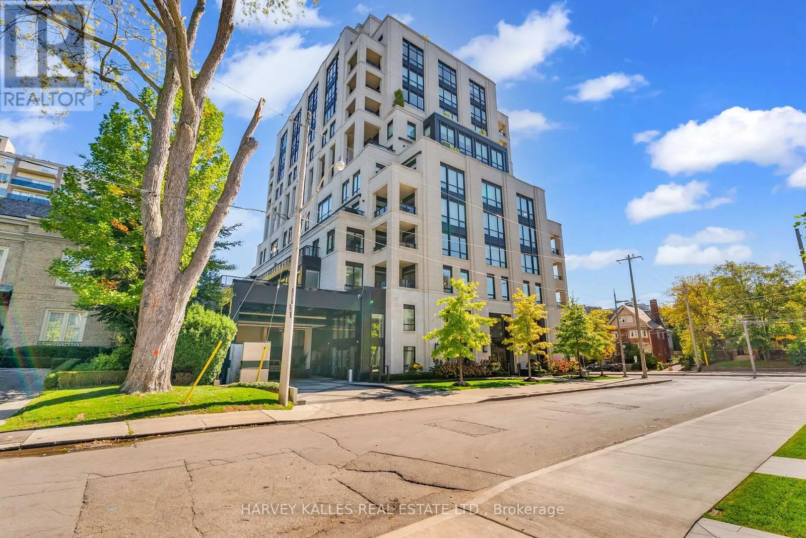 305 - 1 FOREST HILL ROAD