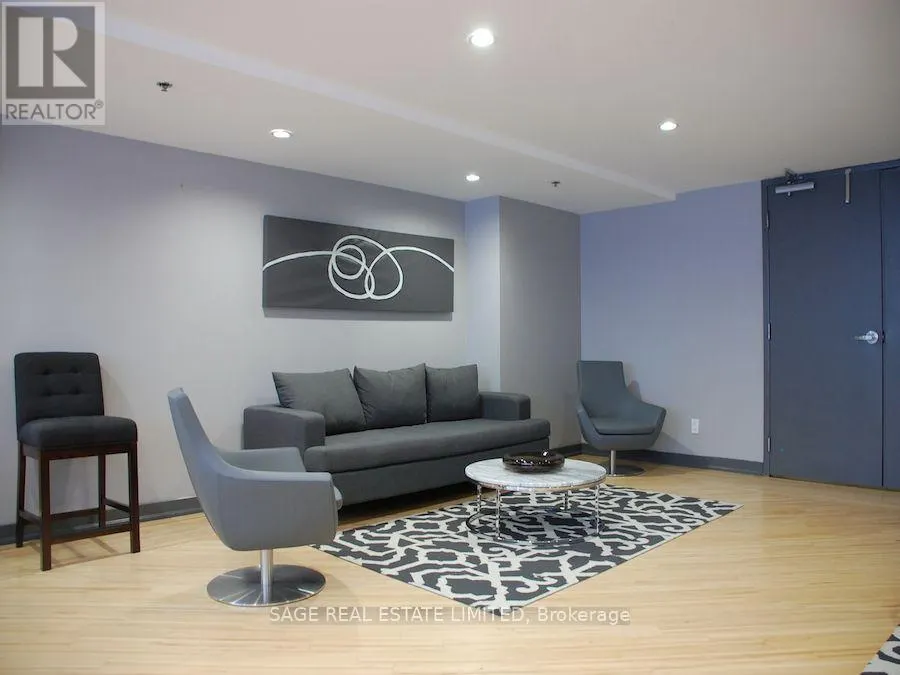 1504 - 1369 BLOOR STREET