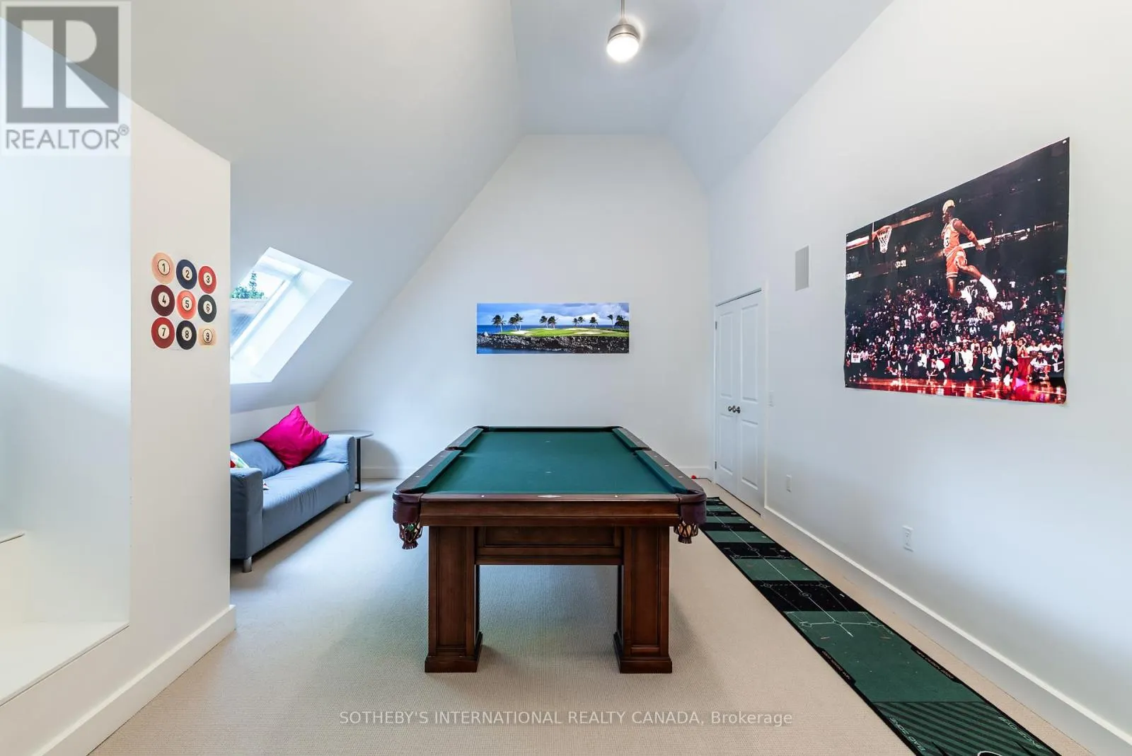 74 INGLEWOOD DRIVE