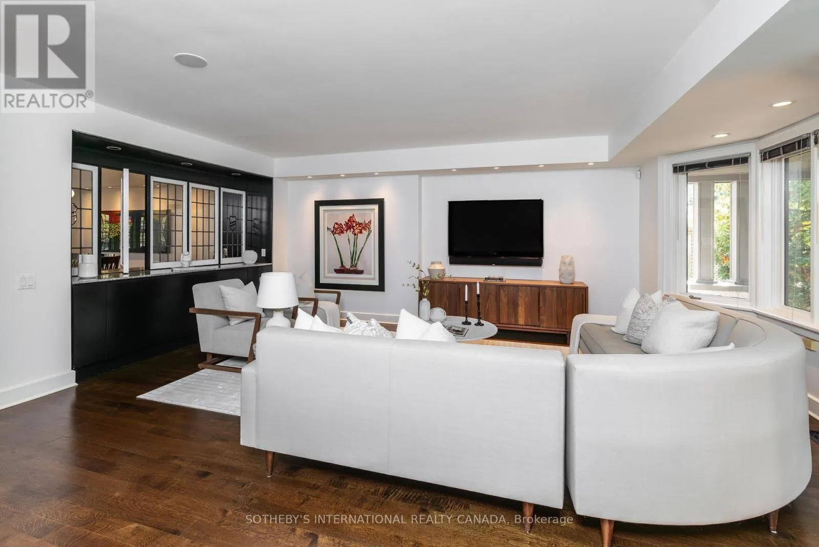 74 INGLEWOOD DRIVE