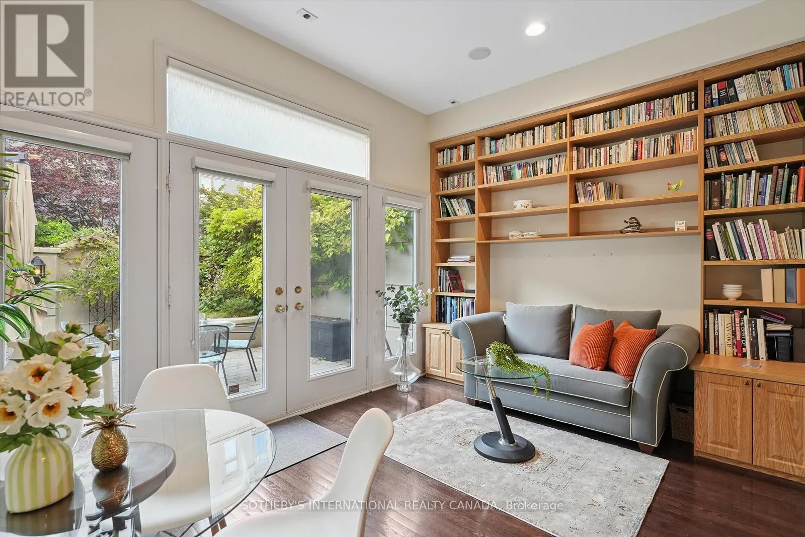 4 - 260 RUSSELL HILL ROAD