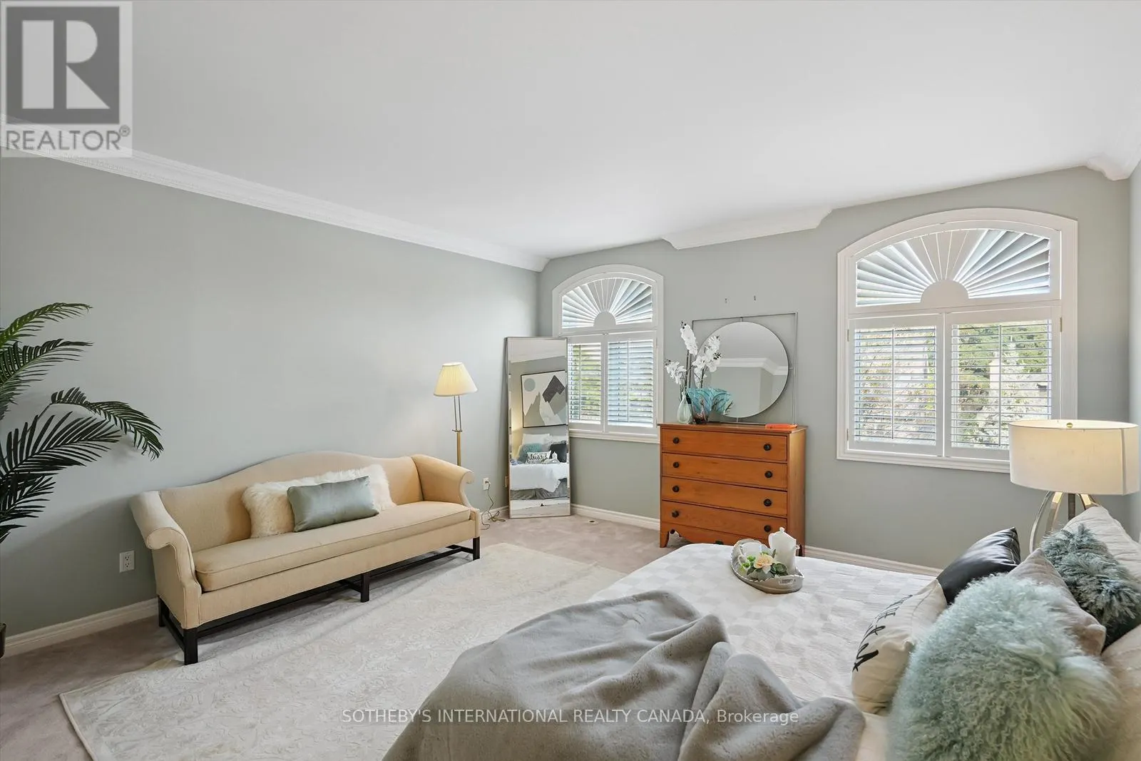 4 - 260 RUSSELL HILL ROAD