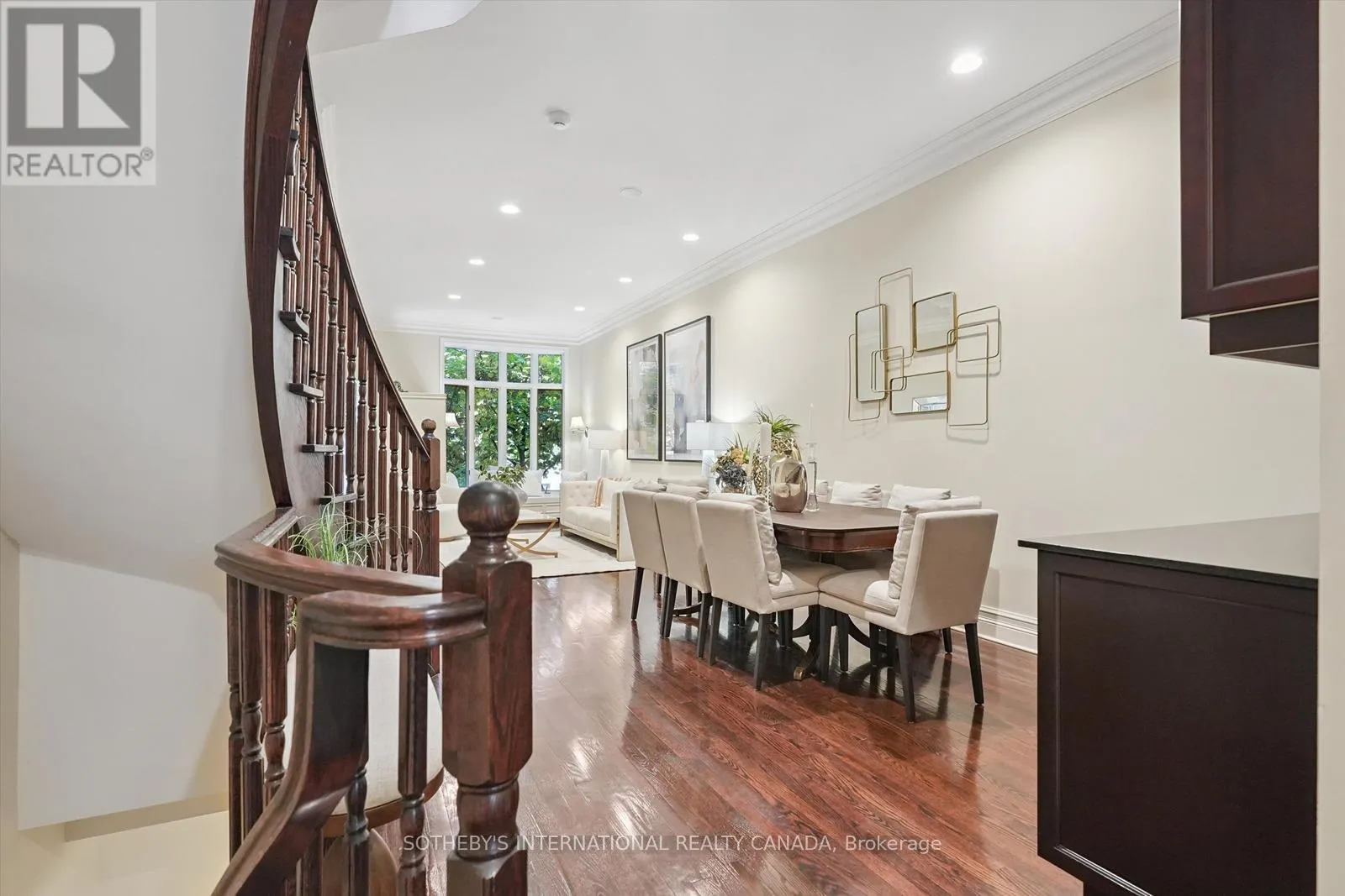 4 - 260 RUSSELL HILL ROAD