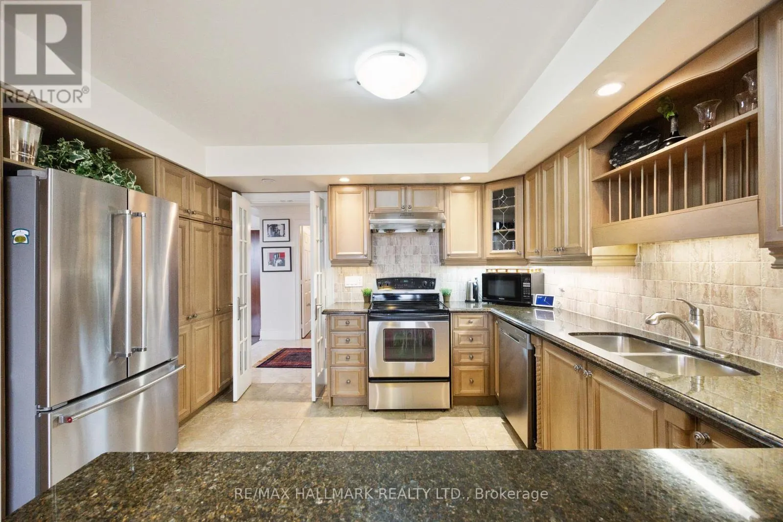 1821 - 80 HARRISON GARDEN BOULEVARD