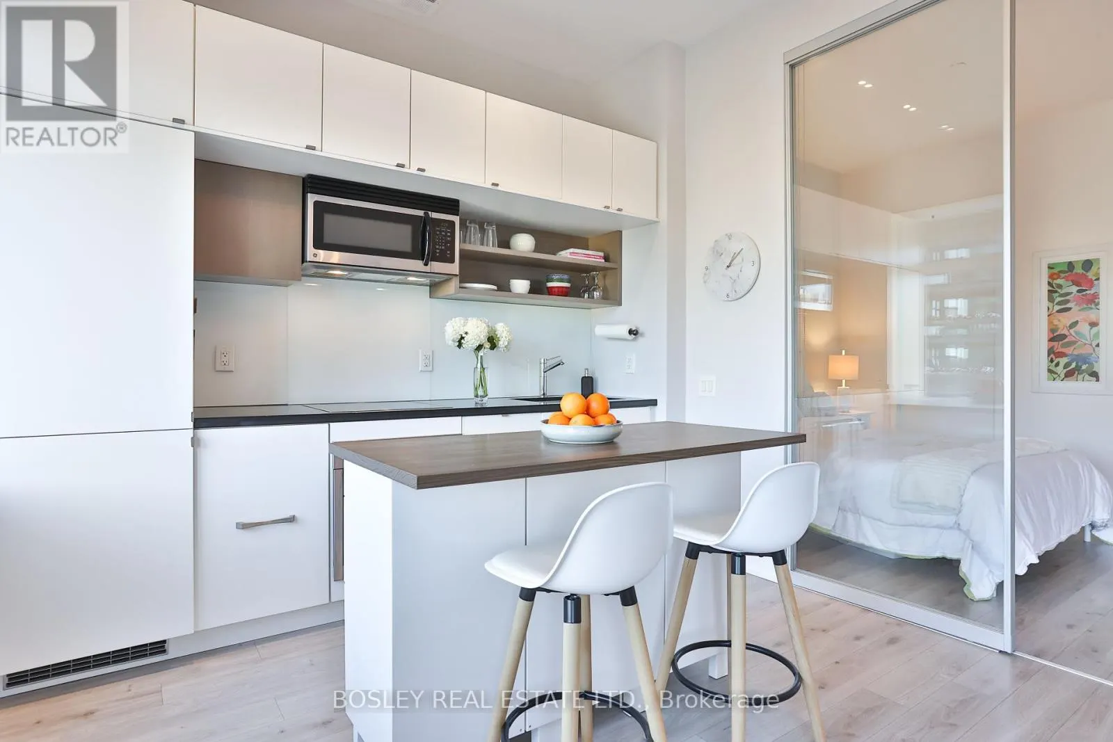 628 - 111 ST. CLAIR AVENUE W