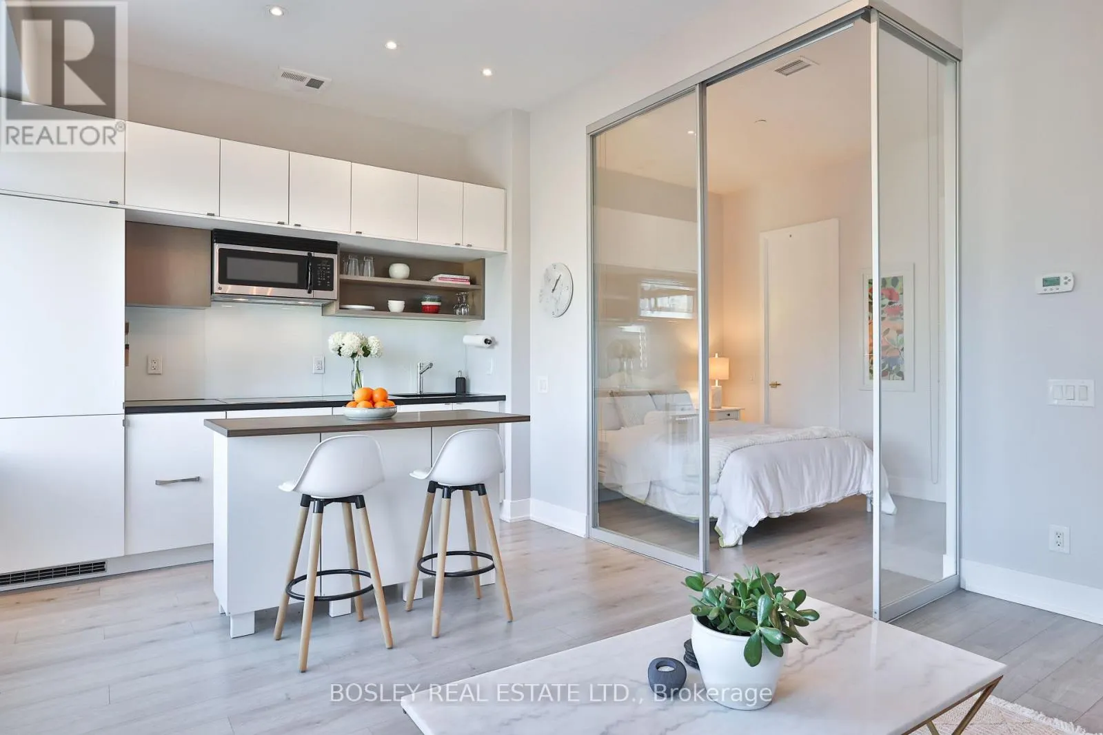 628 - 111 ST. CLAIR AVENUE W