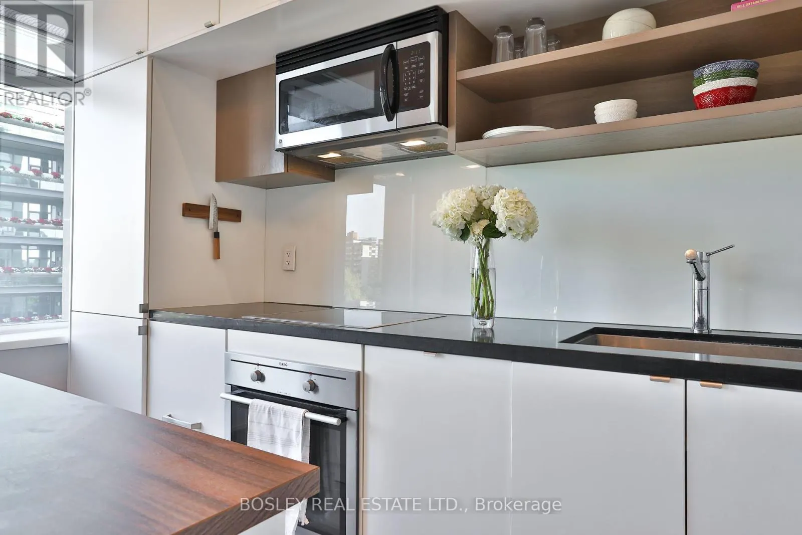 628 - 111 ST. CLAIR AVENUE W