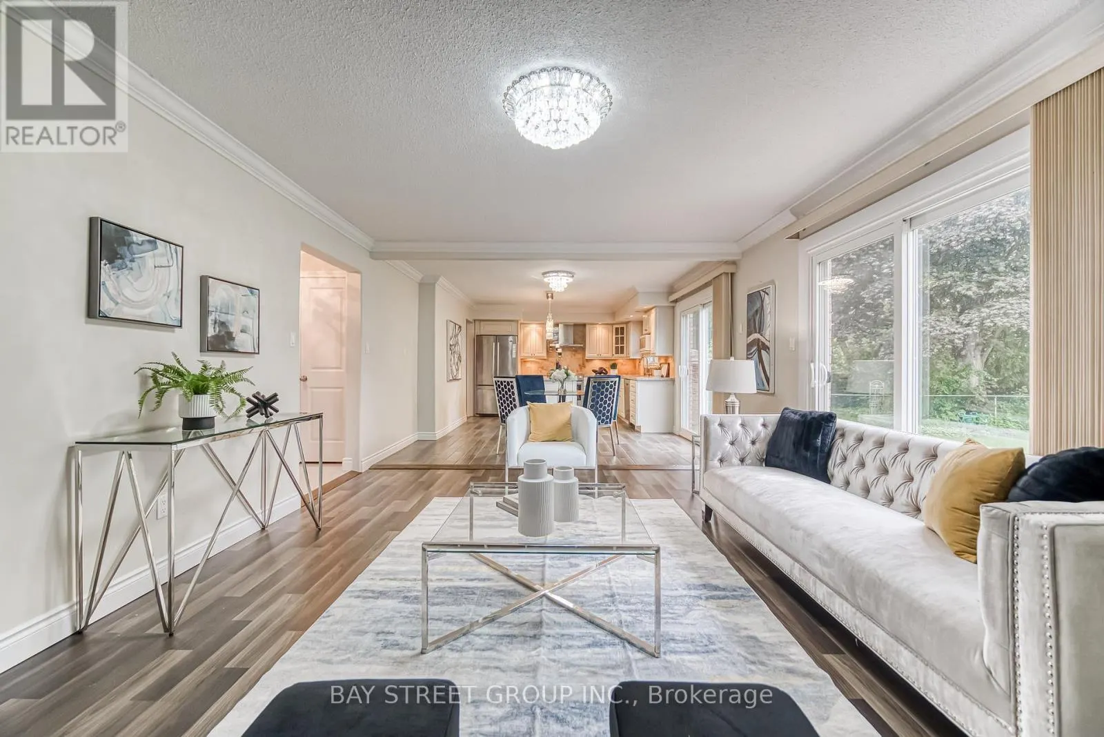 627 CONACHER DRIVE