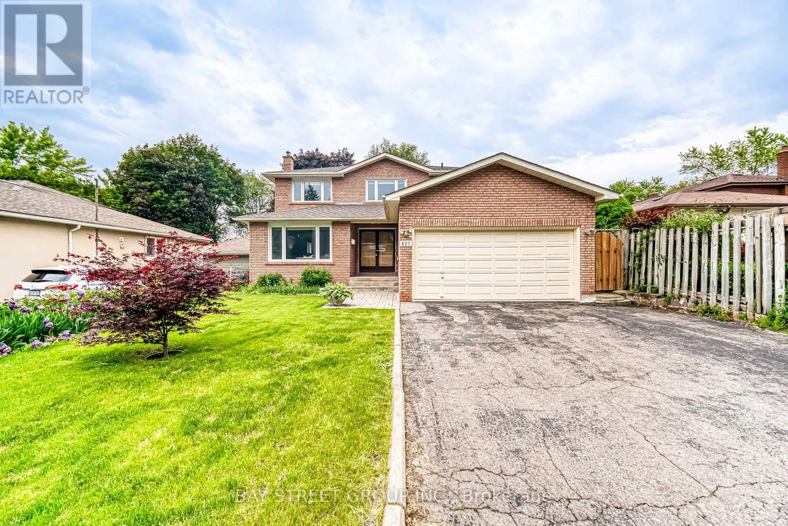 627 CONACHER DRIVE