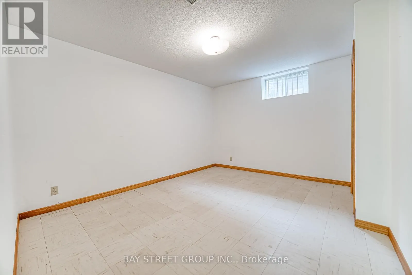 627 CONACHER DRIVE