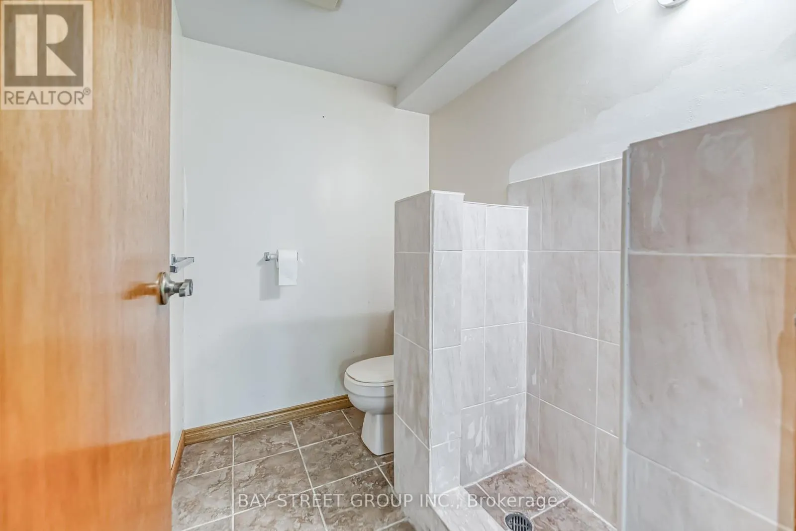 627 CONACHER DRIVE