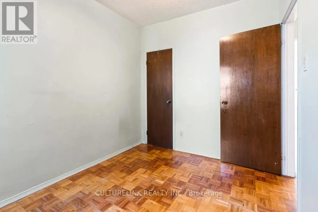 10 CLINTON PLACE