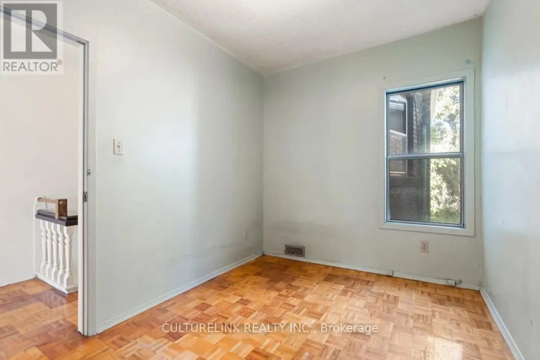 10 CLINTON PLACE