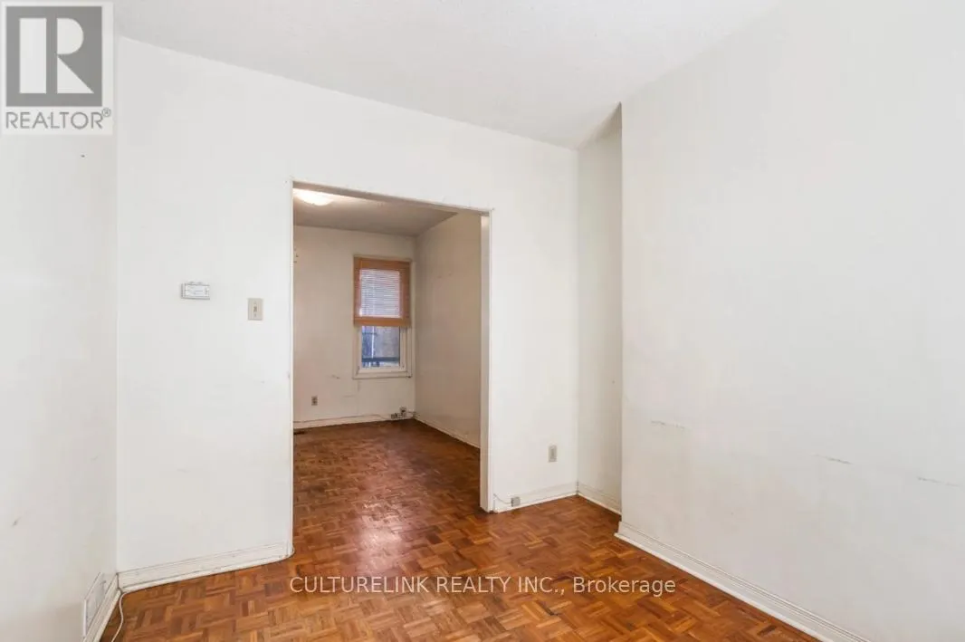 10 CLINTON PLACE
