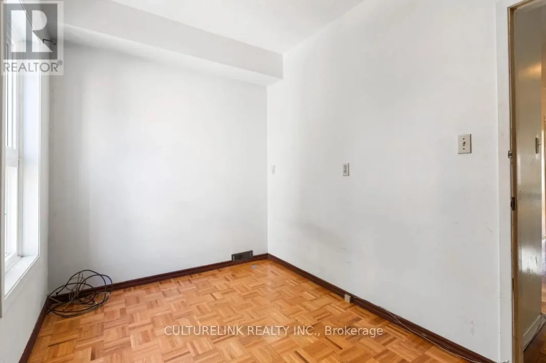 10 CLINTON PLACE