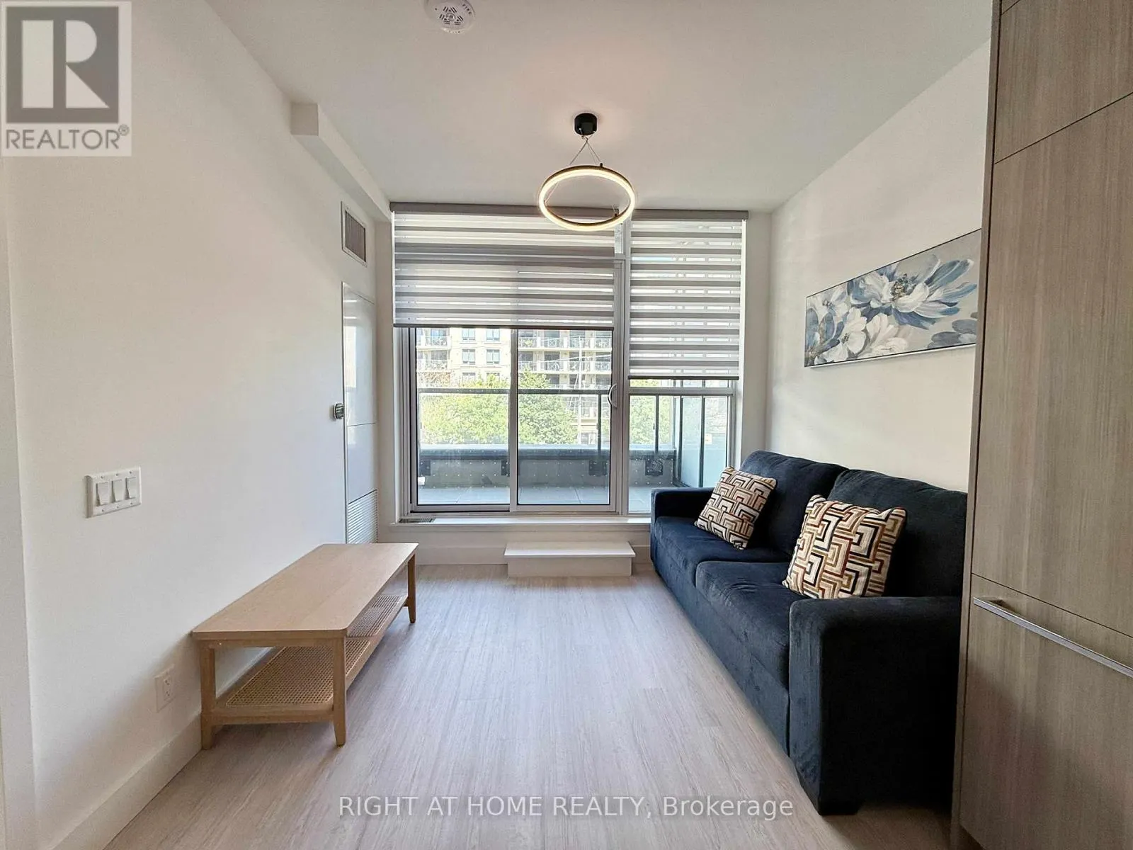 227 - 6 GREENBRIAR ROAD