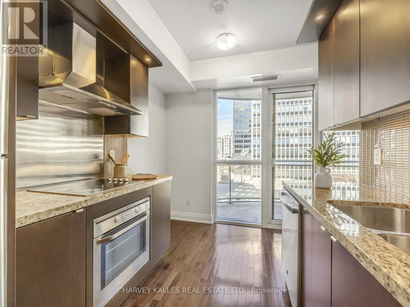 606 - 1430 YONGE STREET