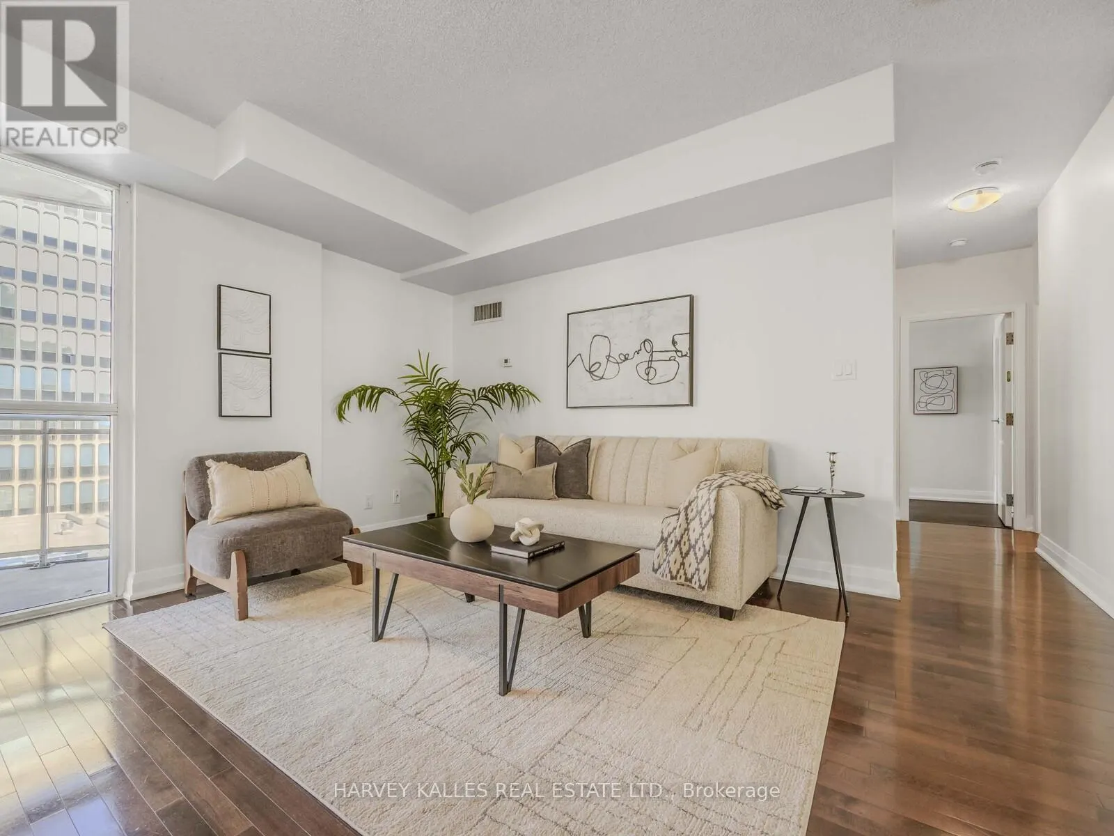 606 - 1430 YONGE STREET