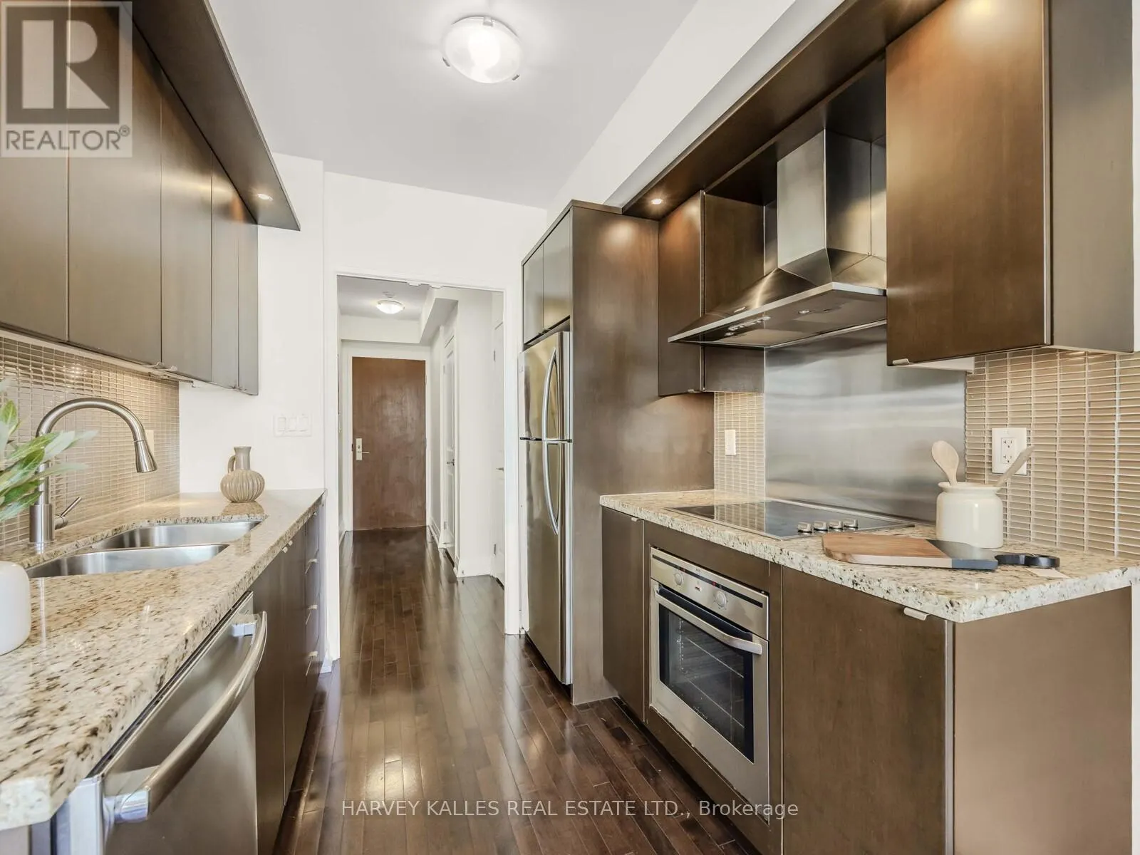 606 - 1430 YONGE STREET