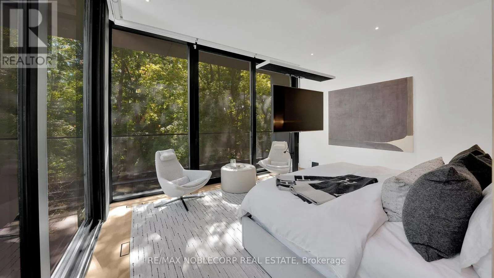 7 WAXWING PLACE