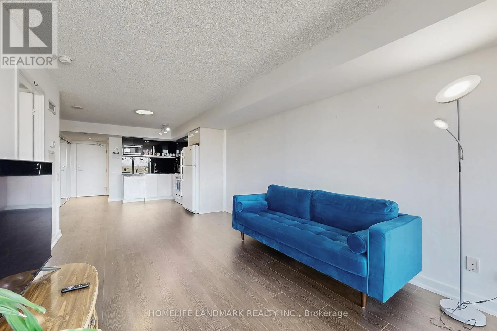 1509 - 72 ESTHER SHINER BOULEVARD