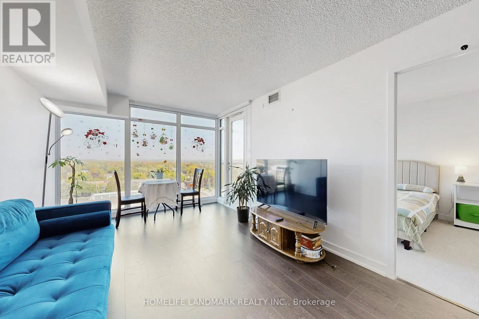 1509 - 72 ESTHER SHINER BOULEVARD