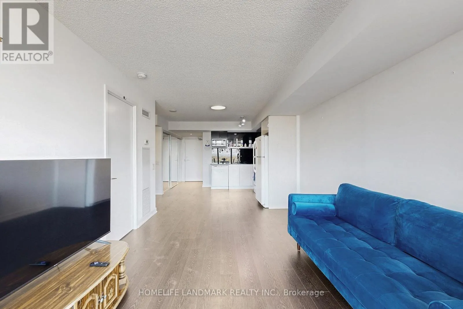 1509 - 72 ESTHER SHINER BOULEVARD