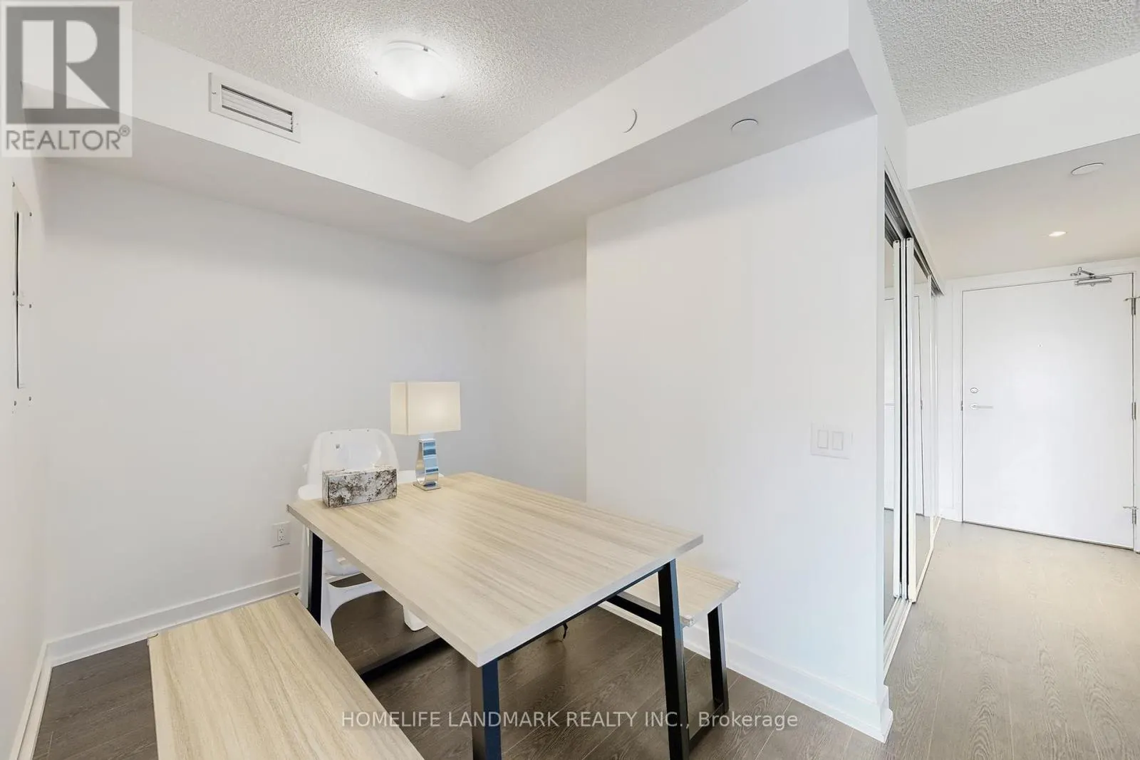 1509 - 72 ESTHER SHINER BOULEVARD