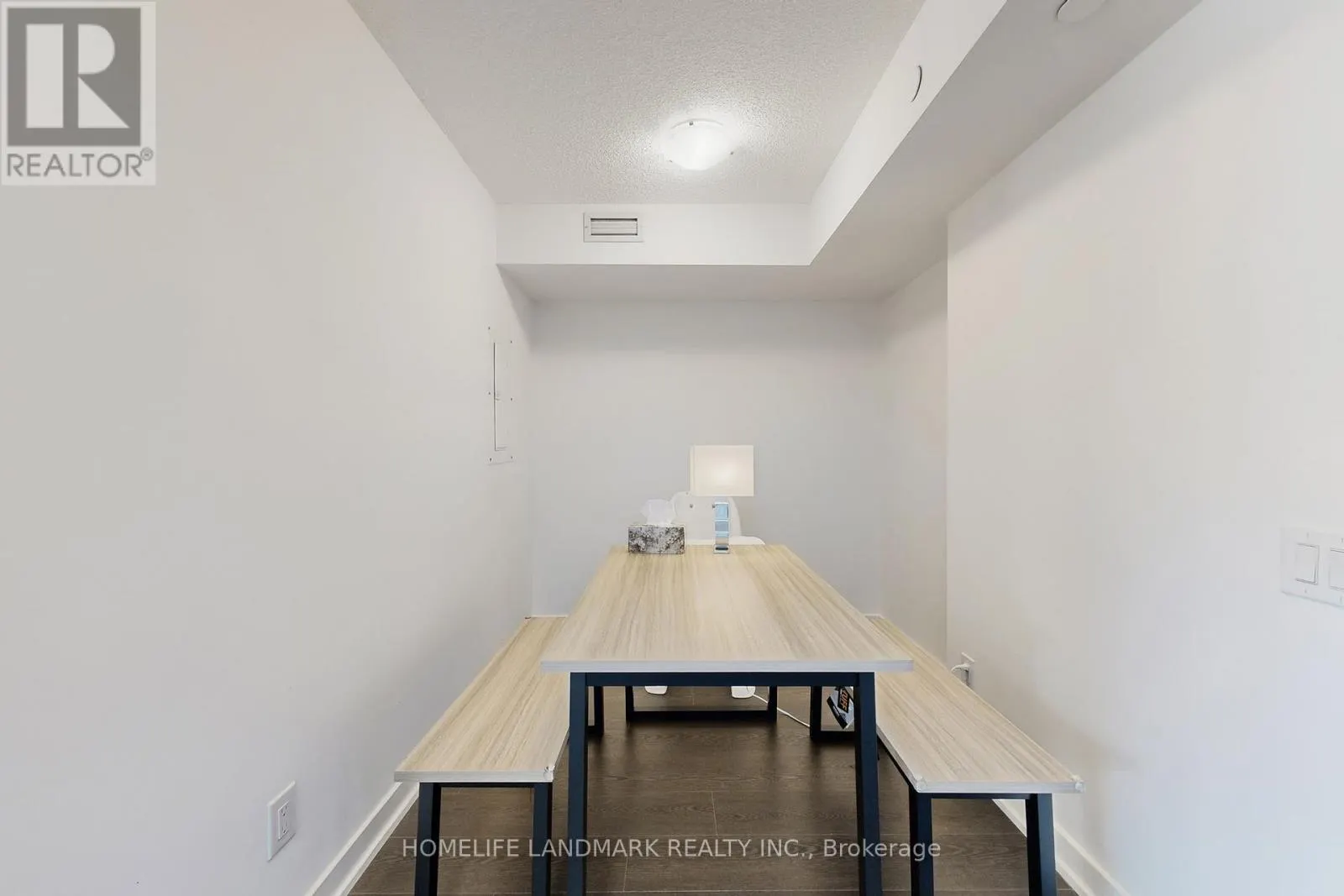 1509 - 72 ESTHER SHINER BOULEVARD