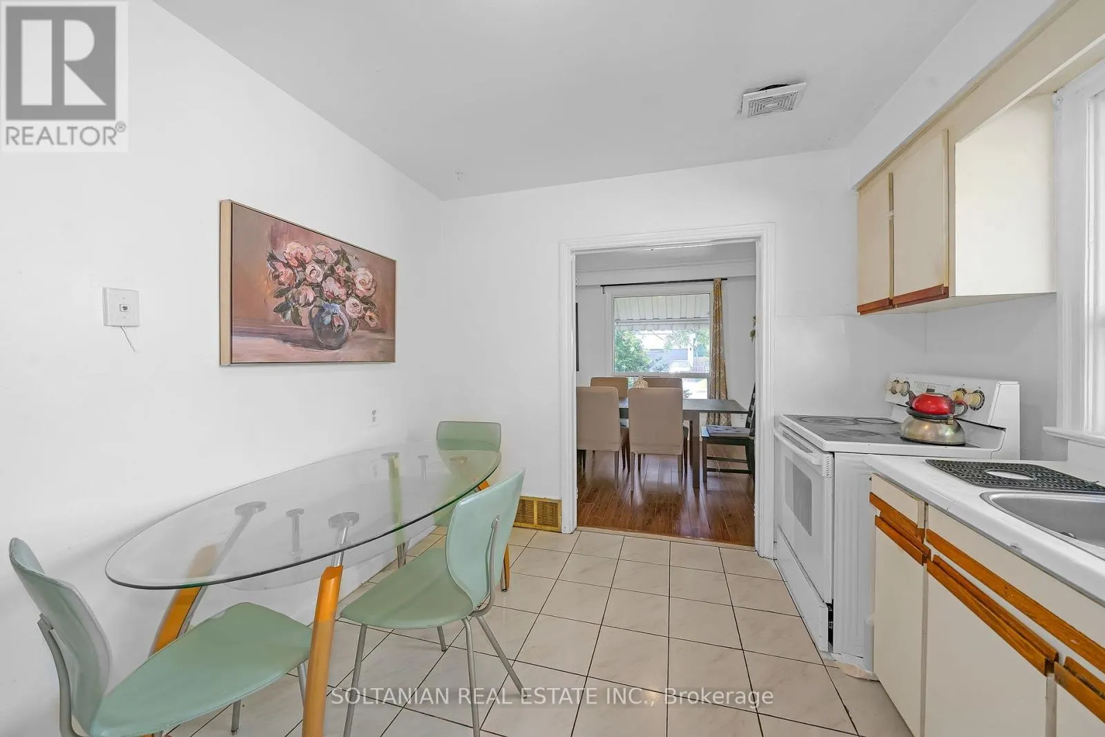 183 MAXOME AVENUE