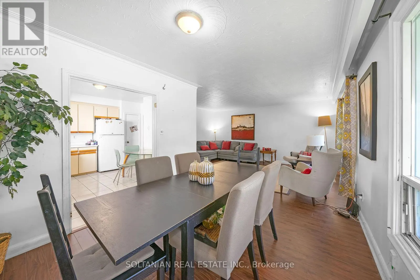183 MAXOME AVENUE