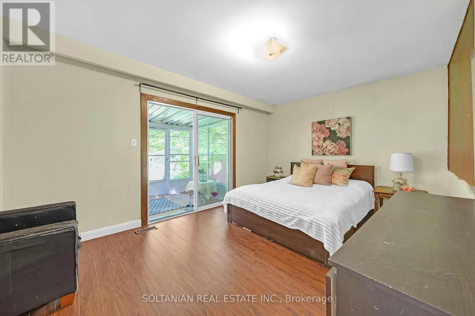 183 MAXOME AVENUE