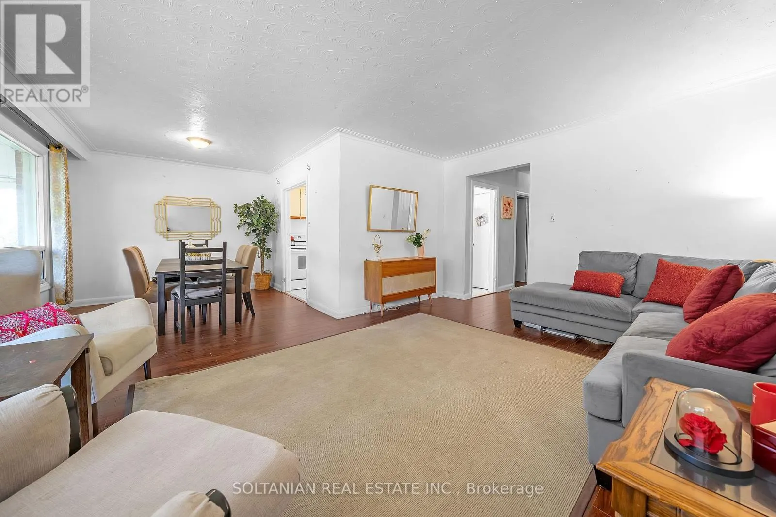 183 MAXOME AVENUE