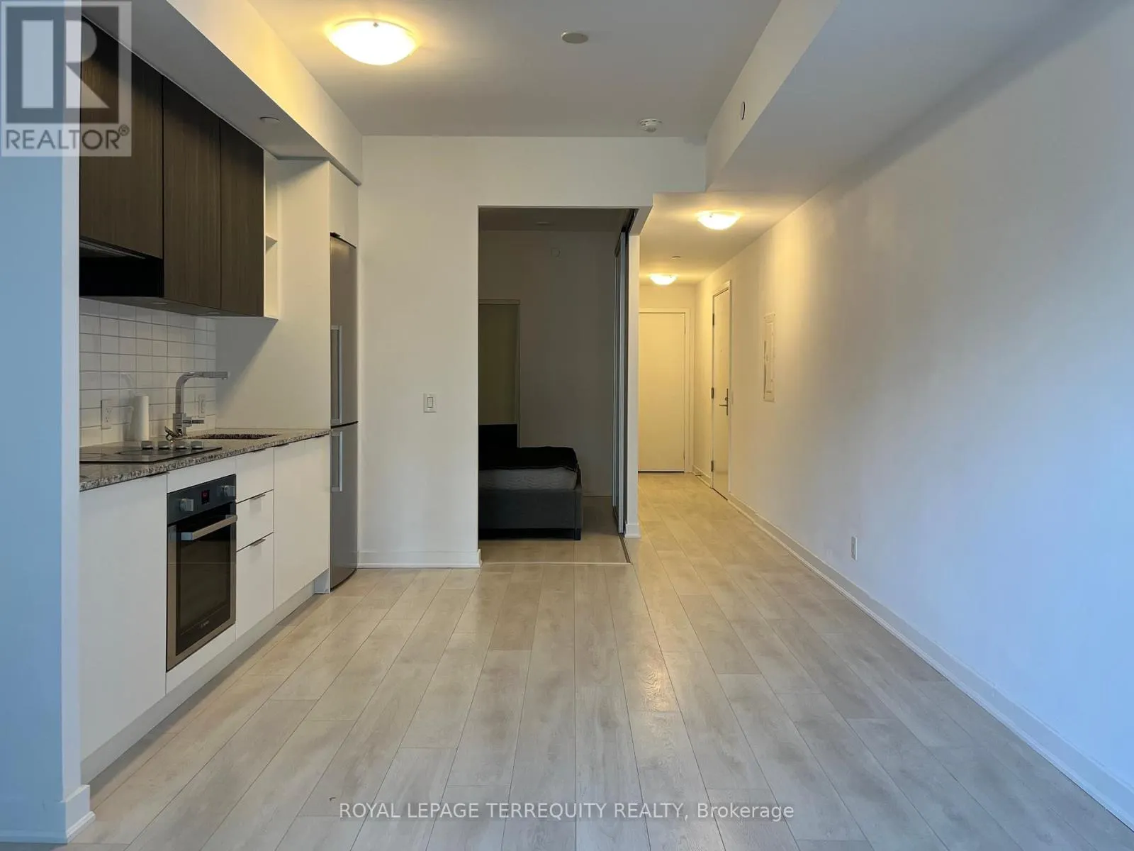 423 - 120 PARLIAMENT STREET