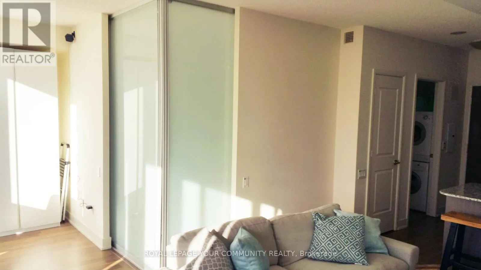 2102 - 23 SHEPPARD AVENUE E