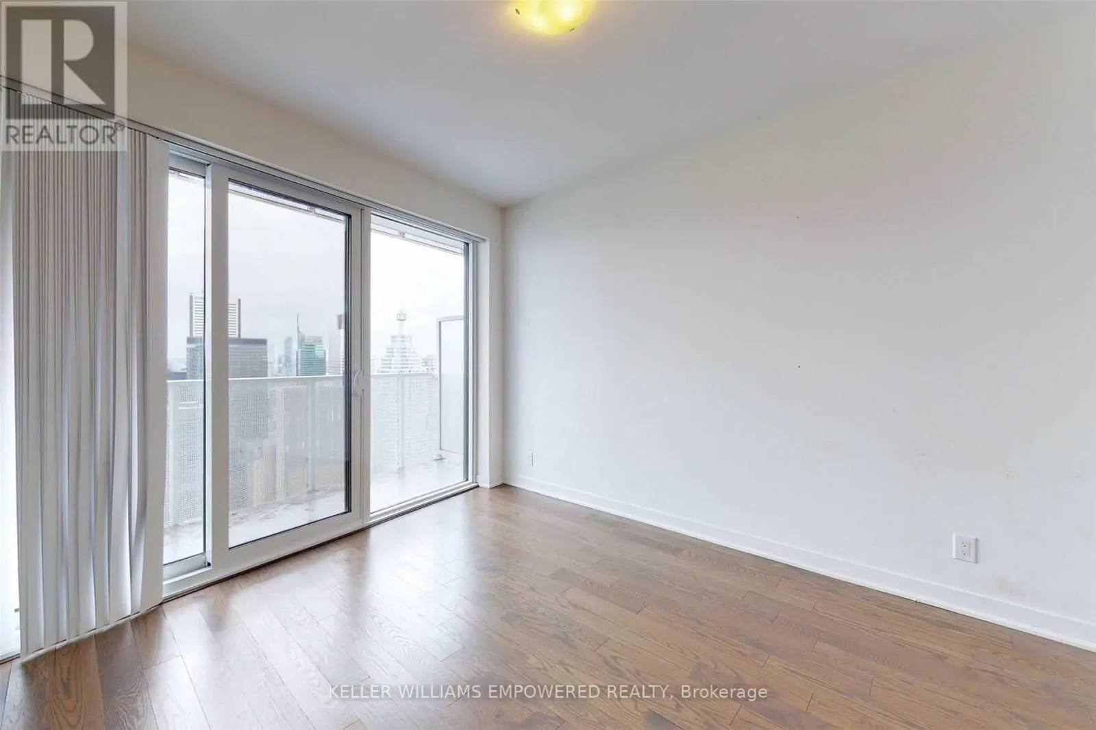 7003 - 88 HARBOUR STREET