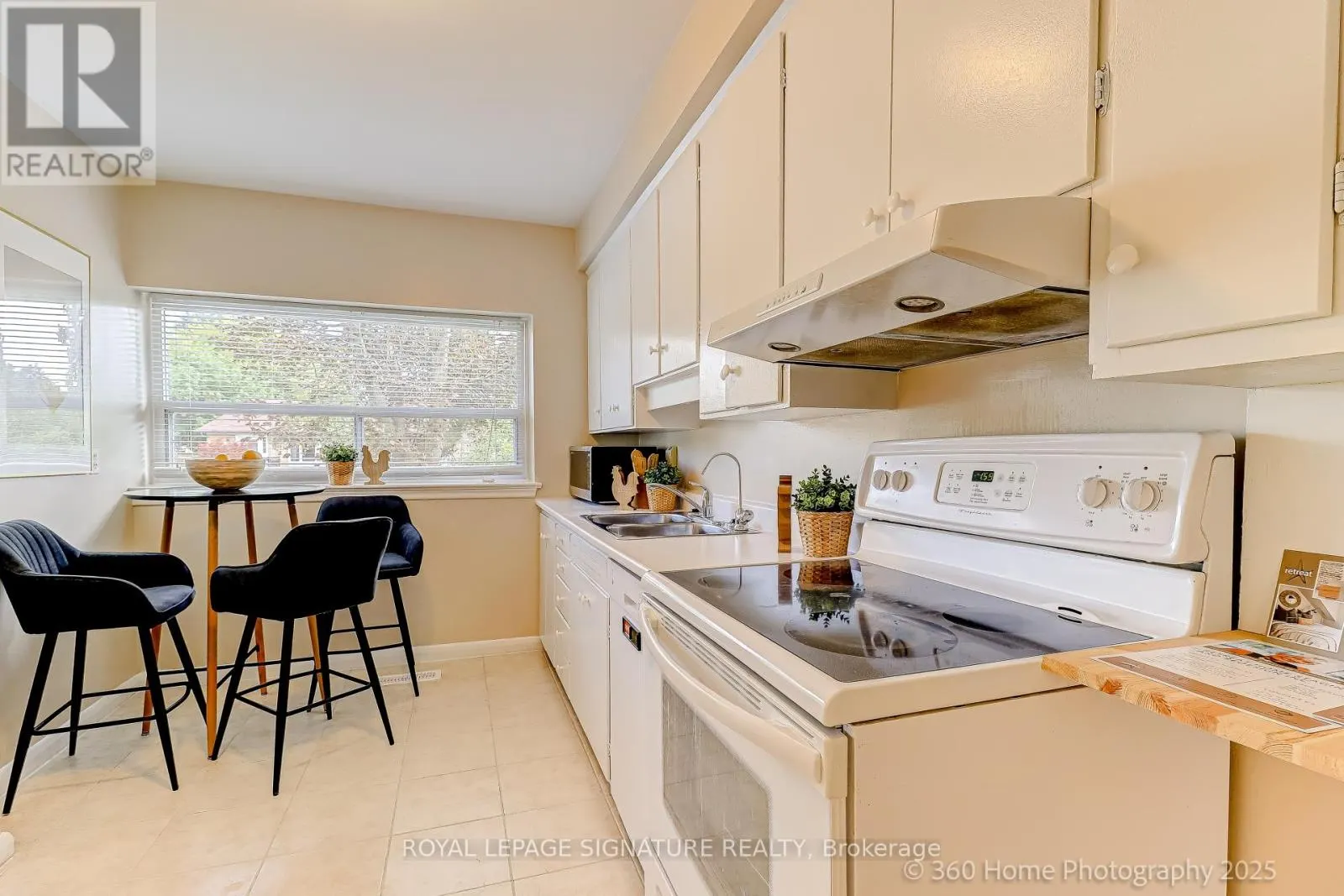 87 COMBERMERE DRIVE