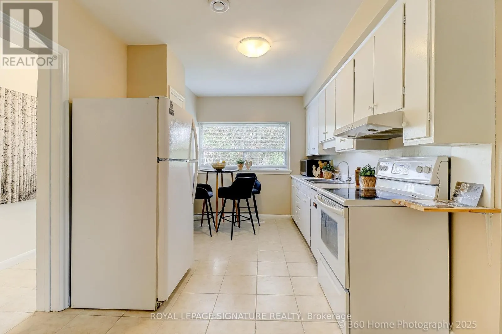 87 COMBERMERE DRIVE