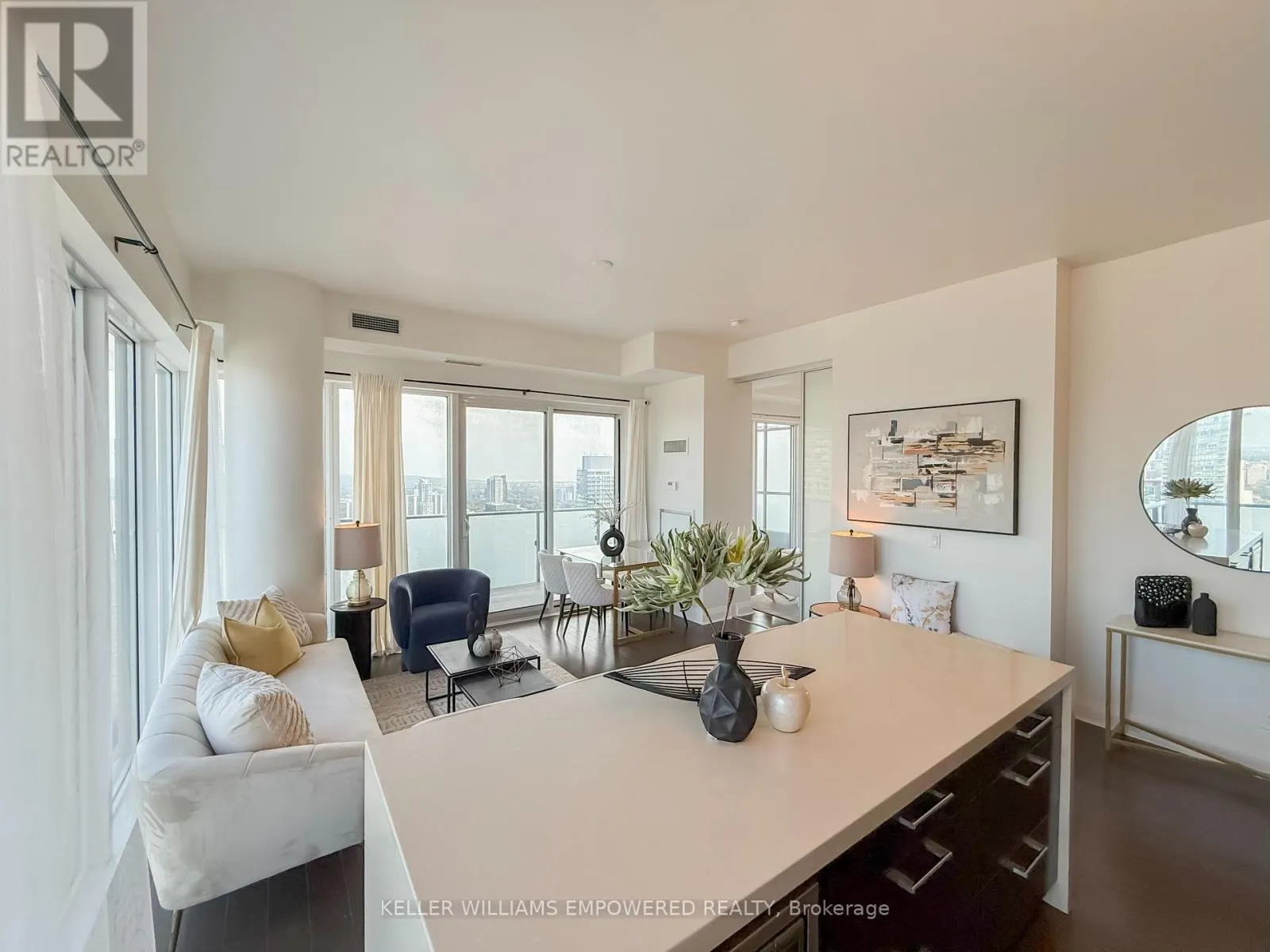4508 - 1080 BAY STREET