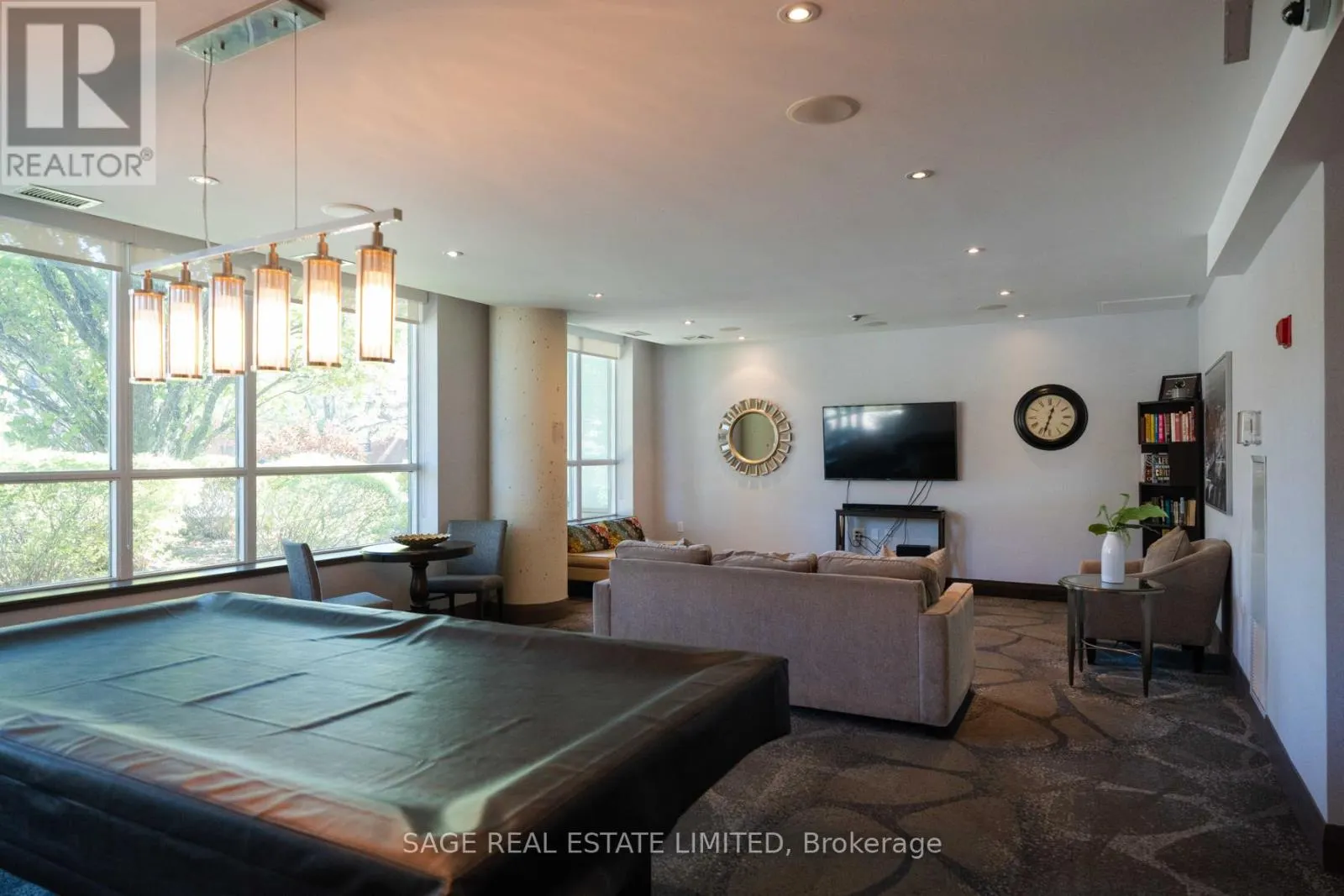 606 - 3830 BATHURST STREET