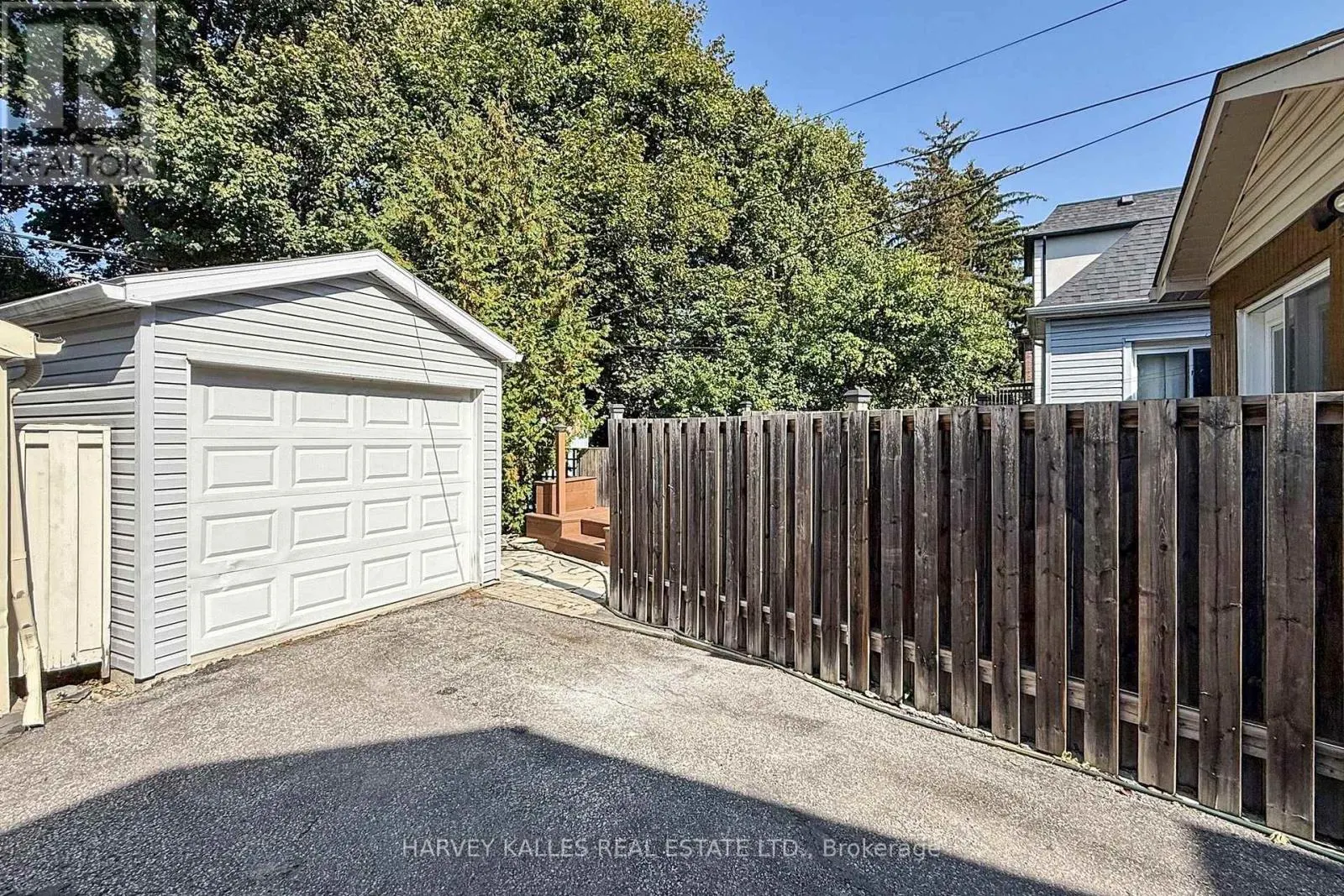 114 BOWOOD AVENUE